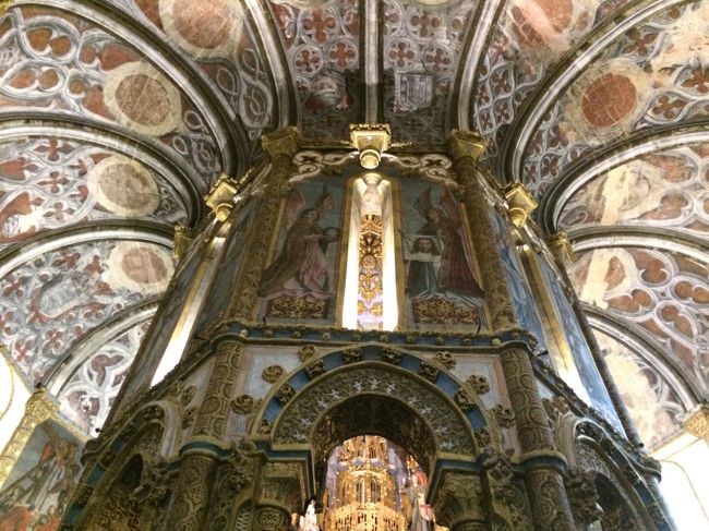 かなり天井高いです。