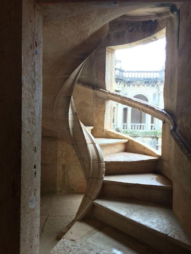 円堂に後ろ髪ひかれつつ、観光再開。<br /><br />らせん階段の曲線がなんだか美しいです。