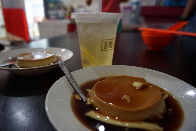 鶏が名物のイポー。プリンも名物のようで。プリン、はちみつレモンで8.7RM≒314円。