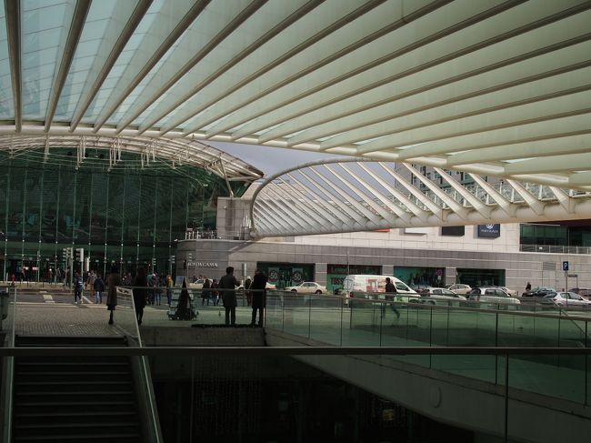 パパりん長いドライブほんとお疲れ様。<br /><br />まずホテルに荷物を下ろし、リスボン空港で2時過ぎに車を返却。<br />地下鉄で3駅のオリシッポオリエンテホテルへ向かいます。