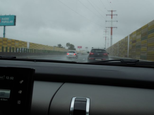 途中結構な雨に見舞われたりしながらも、無事リスボンへ。