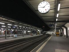 夜のジュネーブ駅