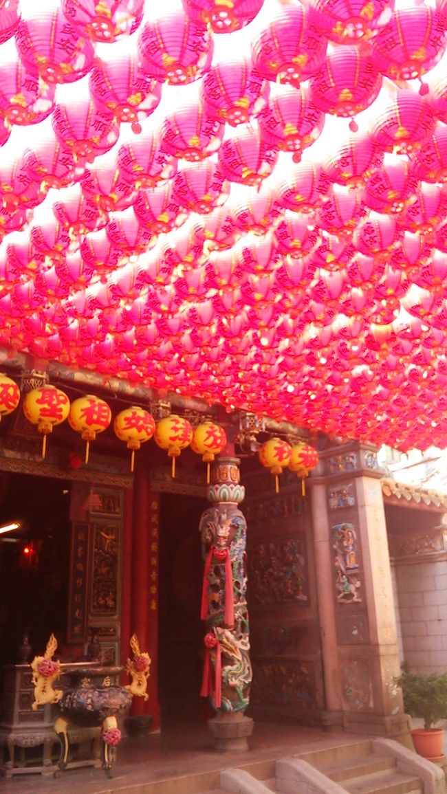 旗津天后宮の見事な提灯