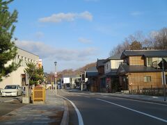 横山家の前の道は、いにしえ街道です。
ちょっと歩いてみたかったな&#12316;。