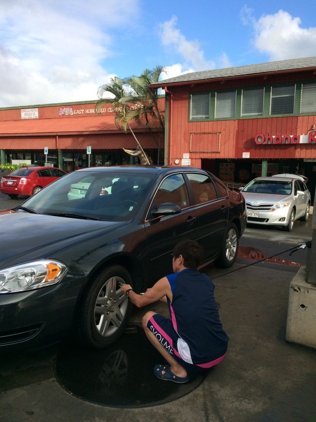 1.5ドル分。25セントコイン6枚を入れてAirが入れられました。<br /><br />中から心配そうに見てる娘ちん。。