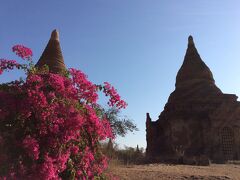 ミンカバー村のどこか。
あちこちに遺跡があり、どこがどこだか..

英語標識が不十分で、何と言う遺跡か分からないのと、
道にも迷いがちです。
この日は、他の旅行者から2回、ここはどこ？と聞かれました。