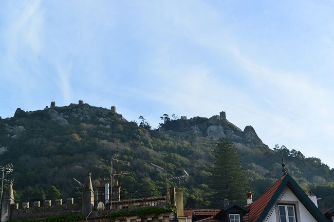 ７〜８世紀にムーア人よって築かれた城の跡です。