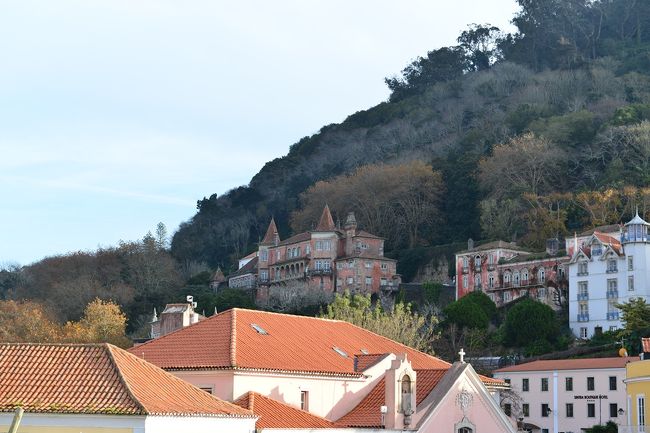 山の中腹にもお城や別荘
