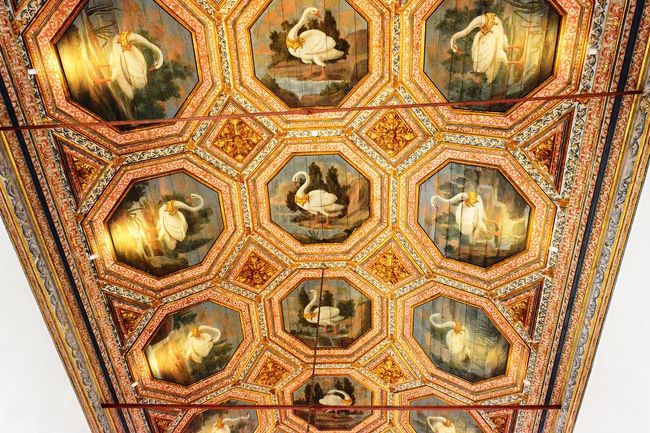 <br />マヌエル１世のとき、２７羽の白鳥は描かれ、王女の間として改築されました。