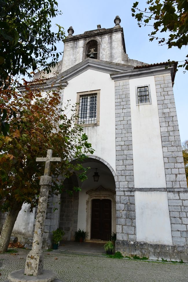 王宮横の小さな教会