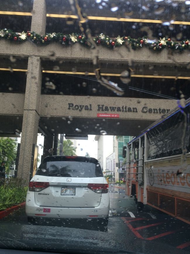 今日は1日天気が、、<br /><br />ワイキキの方が良くないっぽいです。<br /><br />Hawaiiでは珍しくかなりの雨。