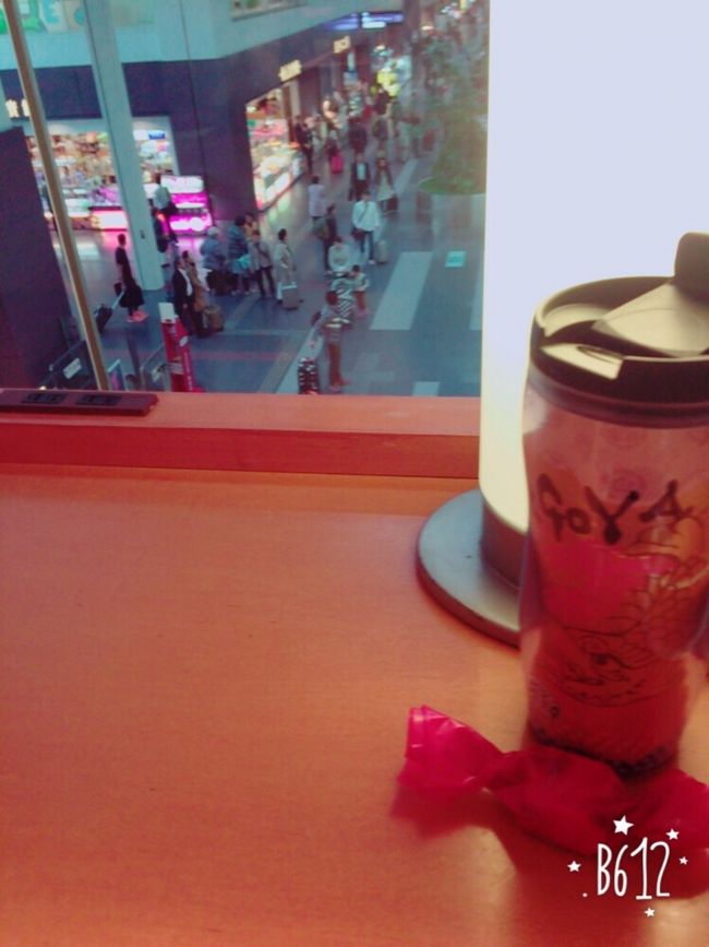 で、帰ってきて羽田のスタバで目を覚まして帰りました（笑）