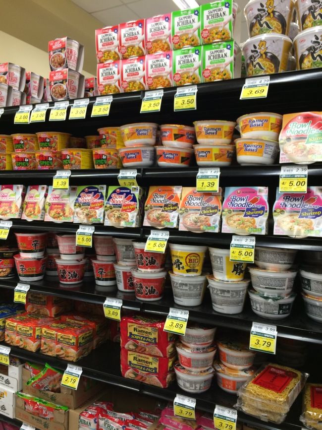 夜の夜食にまたラーメン。笑<br />2日連続。笑