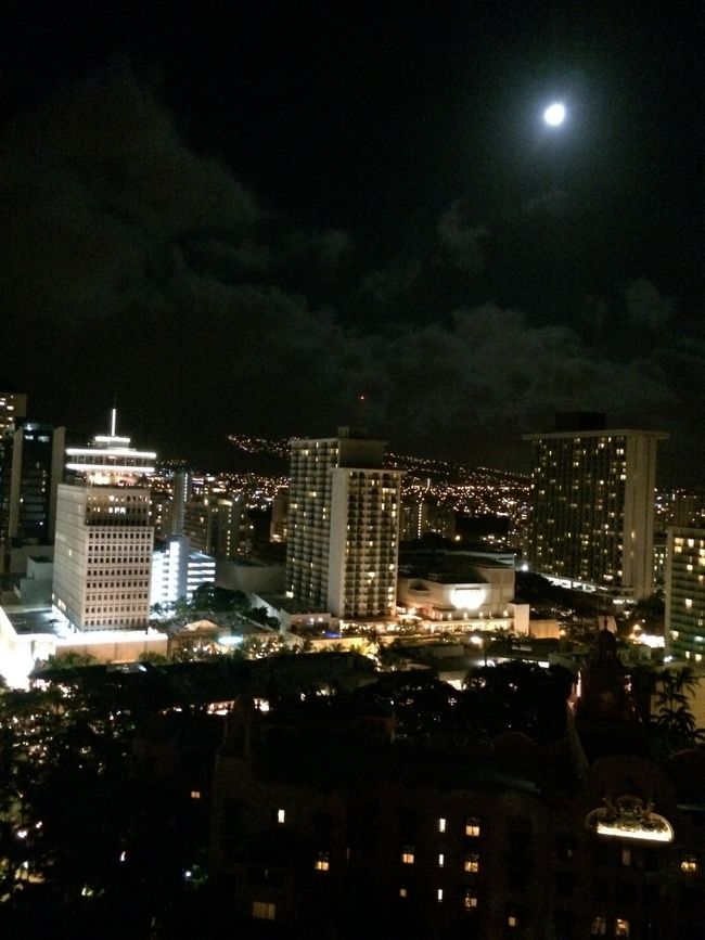 ひと段落して、一番好きな時間。<br />のんびりラナイでボケ〜っと風にあたります...