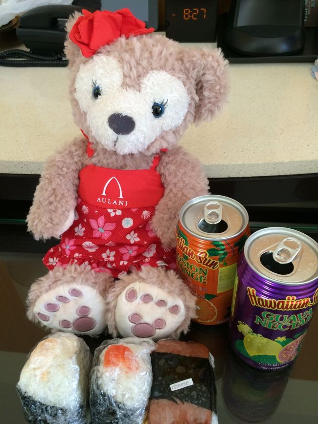 暑くて外にいられない。。<br /><br />部屋の中へ避難して朝ごはん〜