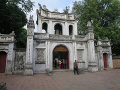 文廟の入り口。観光客はさほど多くない。
