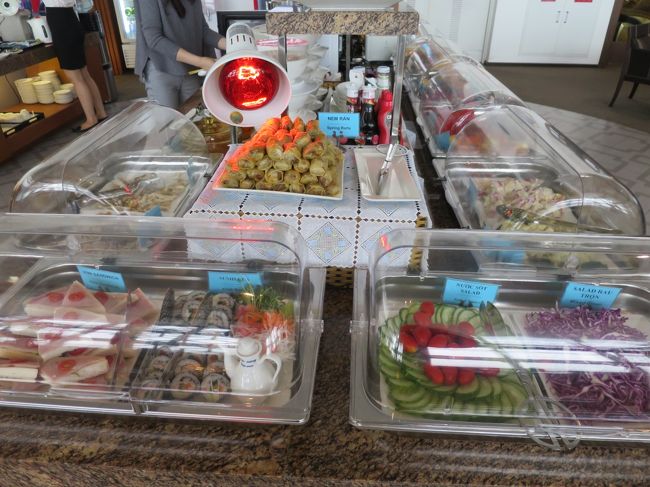 他にも食べ物はいっぱいあるが、ここでも節制に心がける。