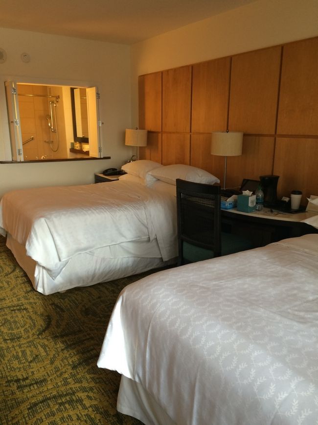 部屋自体は決して広くないんだけど、我が家はこのホテルがやっぱり好きです。