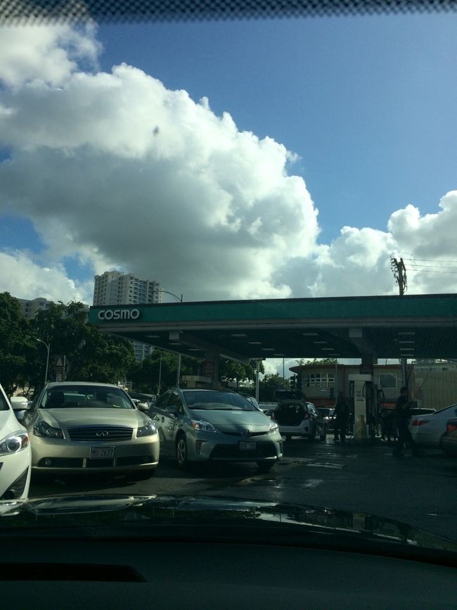 とりあえず、、 満タン返しなのでこちらヤジマ・サービス・ステーションへ！ こちら日本語通じるので困った時には便利ですよ。