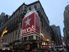 続いて今日は買い物をするようです。

とりあえずアメリカと言えば『macy's』