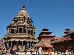 Chyasim Devalとタレジュの鐘(Taleju Bell)

ダルバール広場(पाटन दरवार (Durbar Square))最南端に立つヒンドゥー寺院のChyasim Devalと、タレジュの鐘です。


タレジュの鐘：http://www.lonelyplanet.com/nepal/around-the-kathmandu-valley/patan/sights/landmarks-monuments/taleju-bell