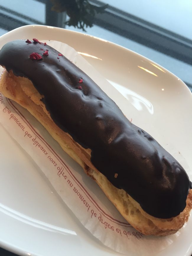 デザートも・・・美味しいエクレア