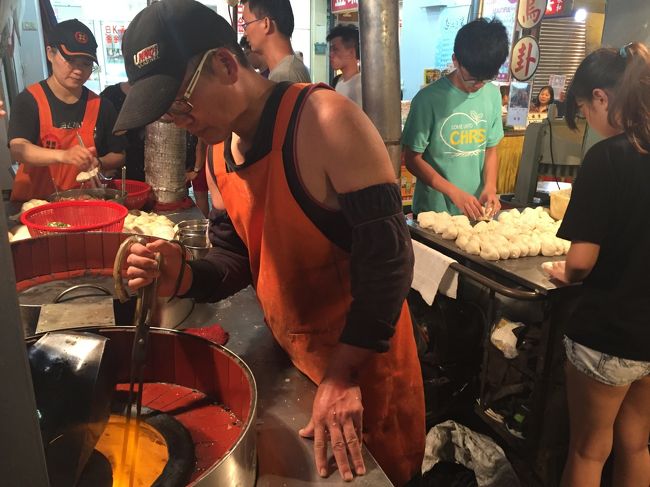 ここの胡椒餅<br />大好きなんです。<br />台北に来たら必ず１度は買いに行きます