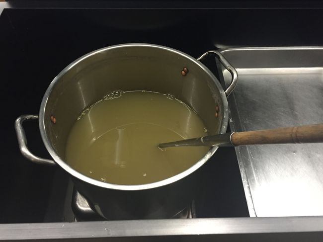 これはサービスのお汁粉<br />食前でも食後でも自由にいただけます