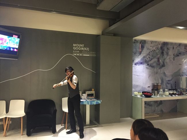 ホテルの朝食<br />朝からヴァイオリンの生演奏してました〜びっくり