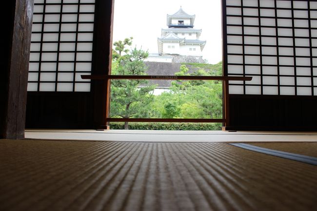 城主は此処に座って天守を見上げていたのだろうか。