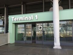 はじめての１人旅の始まりです。

午前中は仕事をし、一旦帰宅し着替えて、リムジンバスで関空へ。