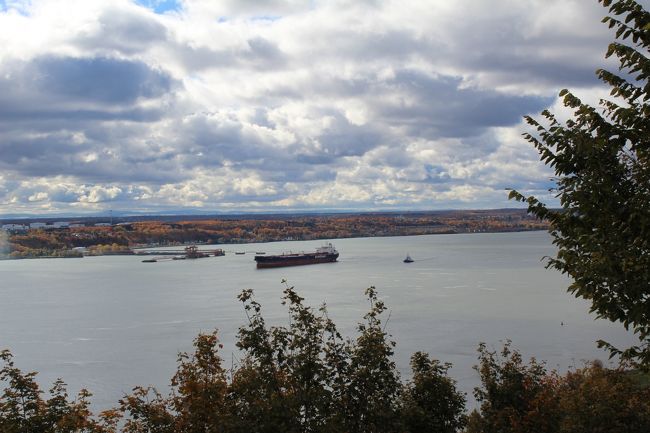 シタデルの要塞からの眺望！<br /><br />前を流れるのはセント・ローレンス河です。