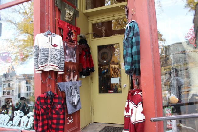 可愛い洋服も！