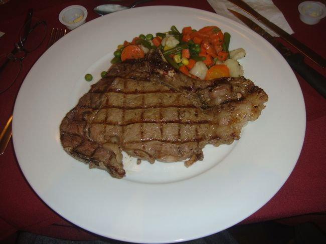 ステーキ・・・・大味でした、食べきることができませんでした