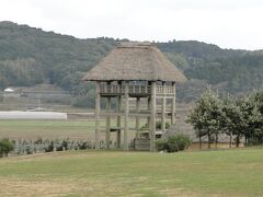 原の辻遺跡復元公園。高床式。