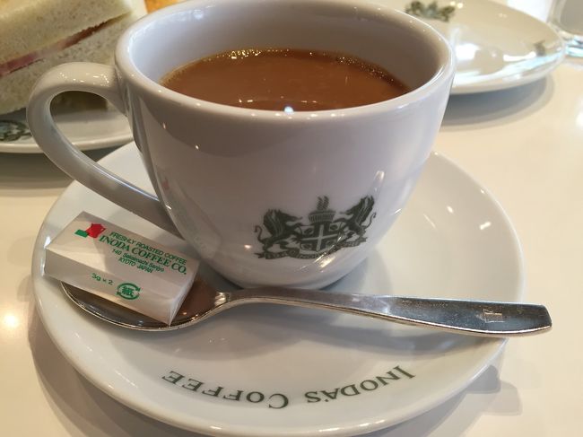 二日目は、昼食後からはショッピングから、食べて飲んで…で、三時頃にホテルに戻ったので、三日目の朝はやや、寝坊気味。<br /><br />お酒の残る身体を醒ますため、いのだコーヒーへ。<br /><br />ノスタルジックな店内で、コーヒーとサンドイッチを、食べて復活。