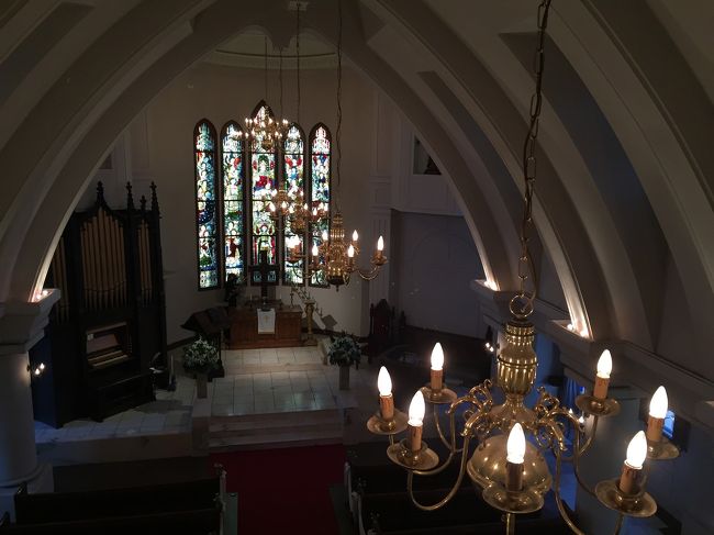 美術館の隣にある、セントミッシェル教会も見学できます。<br /><br />こちらも、ステンドグラスが見事でした。