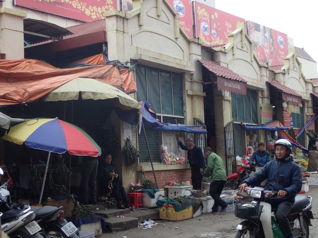 旧市街の通りの一つだが、<br />もう何の通りだったか<br />覚えていない。