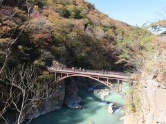 虹見の滝の先が虹見橋。