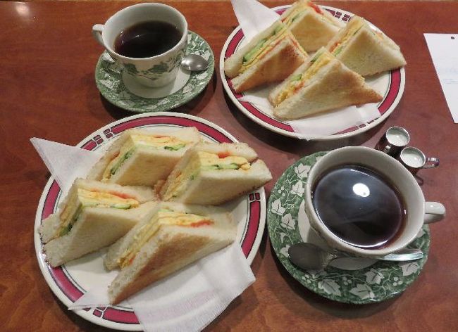 珈琲の値段だけでガッツリとモーニングが食べられるって凄い。<br /><br />コーヒー　380円×２