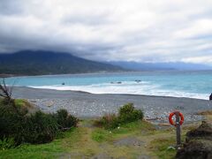 さて、そんな事を考えているうちに

三仙台へ到着！　ここで折り返しのバスは

13：10　15：20　のどちらかよね。。。ここで2時間潰すのは。。キツイ

なんだか雲行きも危ないし。

ということでトイレもさっさと済ませて

ダッシュで！
