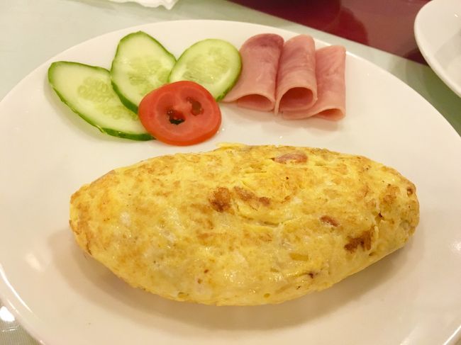 大きめのオムレツ<br />完食したけどね