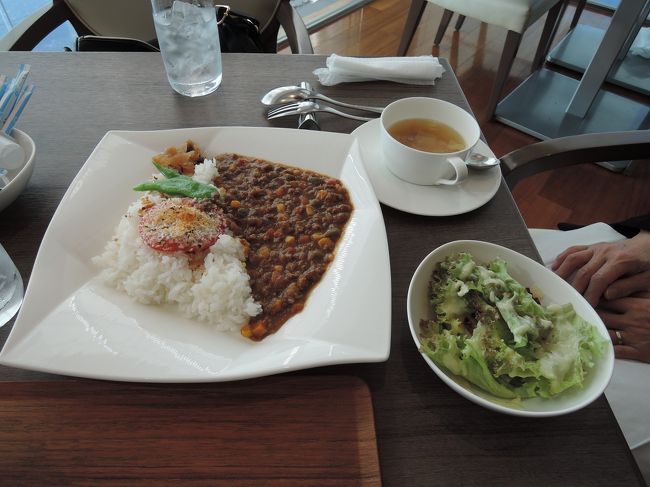 こちらはつれあいが食べたキーマカレー・セットです。<br />どちらも美味しかったです。
