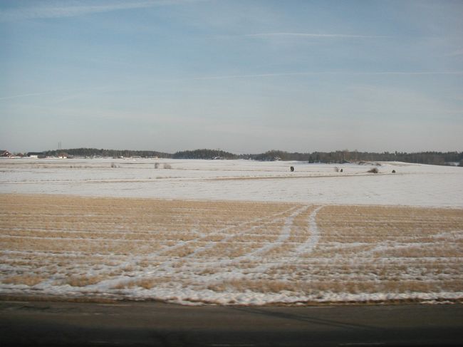 コペンハーゲン中央駅からスウェーデン国鉄の特急・X2000で一気にストックホルムへ。<br /><br />コペンハーゲン中央駅のストックホルム行のホームはかなりはずれの部分にあり、なかなかわかりにくかった。<br /><br />