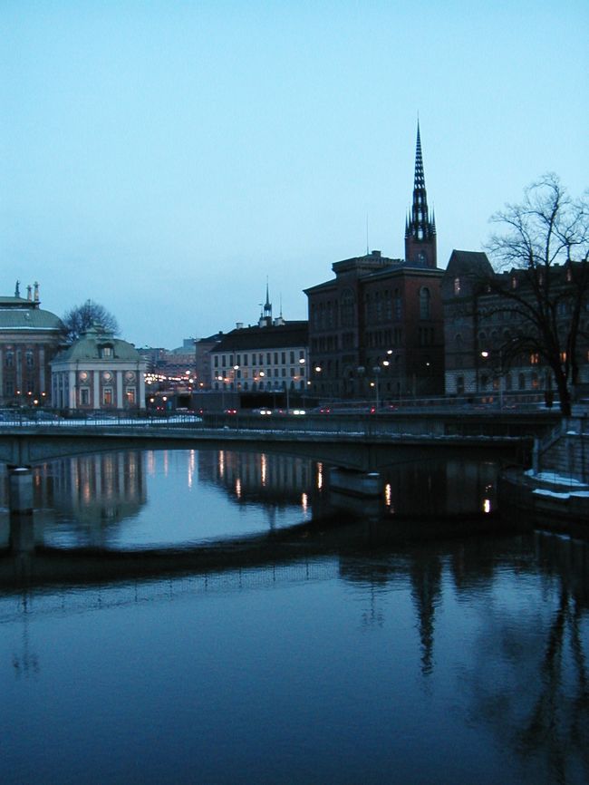 旧市街のガムラスタンを望む。