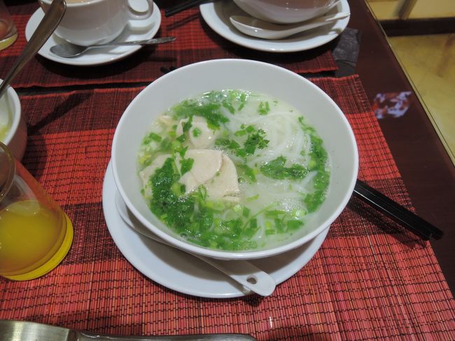 と言いつつも、しっかり食堂のスタッフにお願いしてフォーガーをいただきました。