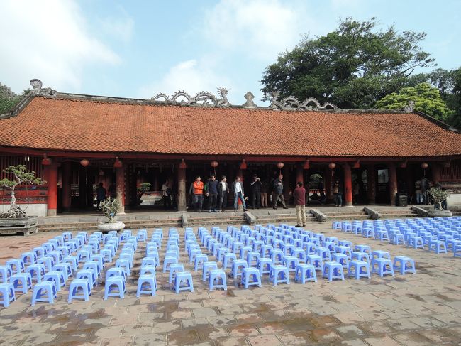 こちらはアオザイを着た女子学生との記念写真という願いも無事成就！<br />なおその写真は鼻の下が伸びすぎ、お見苦しいのでカットしました。