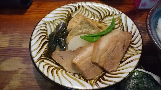 もっと小皿かと思って頼みましたが、そばどんぶりと同じ位の煮物です。<br />丁度、３人前位ですかね。