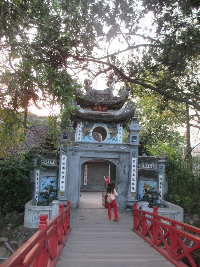 玉山祠は橋の所まで