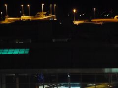 オークランドの空港隣接のホテルへ。
国際線ターミナルの目の前です。